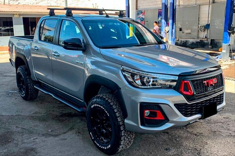 TOYOTA HILUX REVO 2016+ IÇIN UYUMLU ROCCO TRD BODY KIT (PANJUR-TAMPON-DODIK SETI)